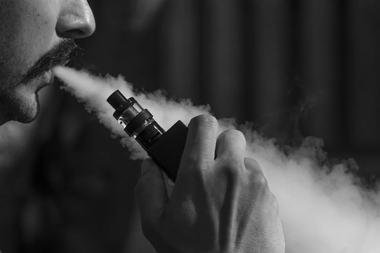 eliquid, ejuice, electronic cigarette