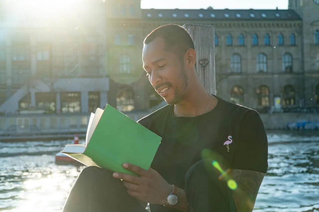 a book, read a book, green