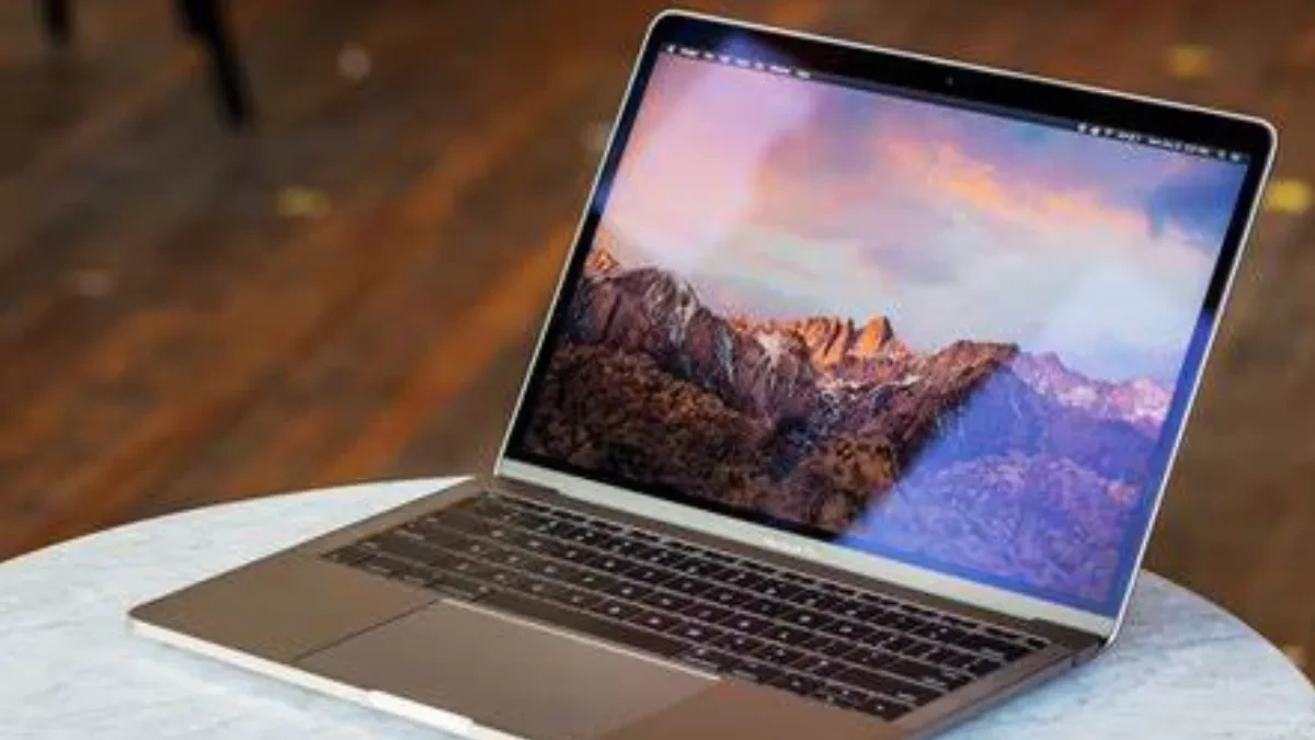 MacBook Kamu Jadi Lelet? Mungkin Masalahnya Ada di Baterai!