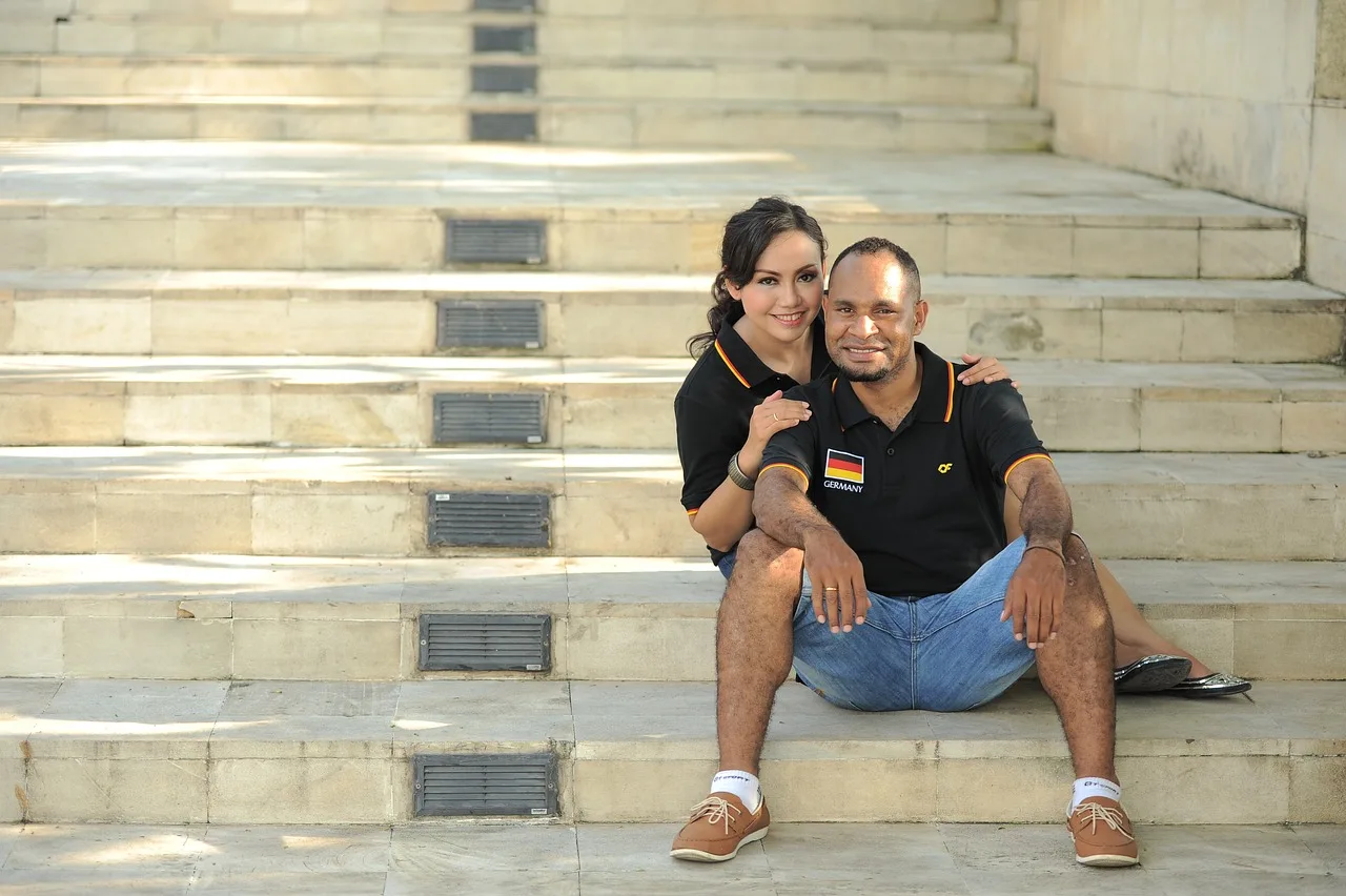 love, mesra