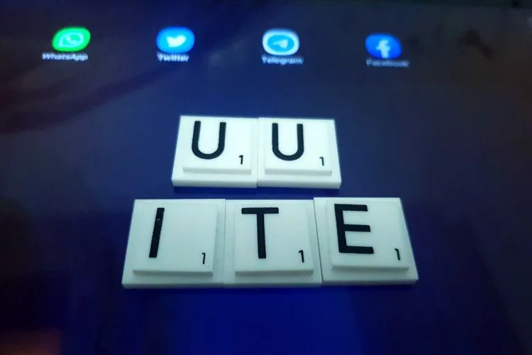 UU ITE Terbaru: Mengapa Ini Bisa Jadi Awal Kehancuran Bisnis Digital Anda!